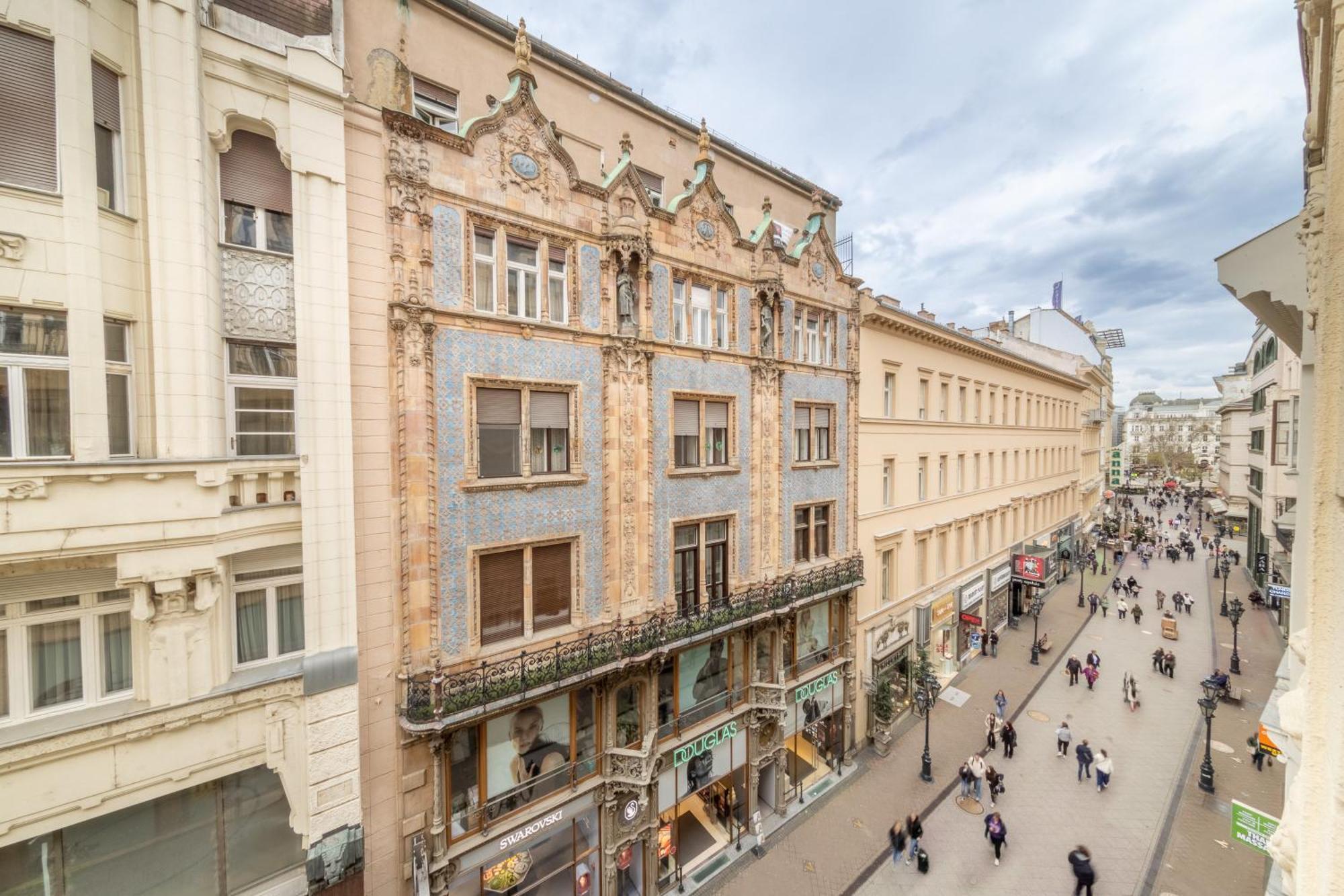 Katalin Apartment Budapest Exteriör bild