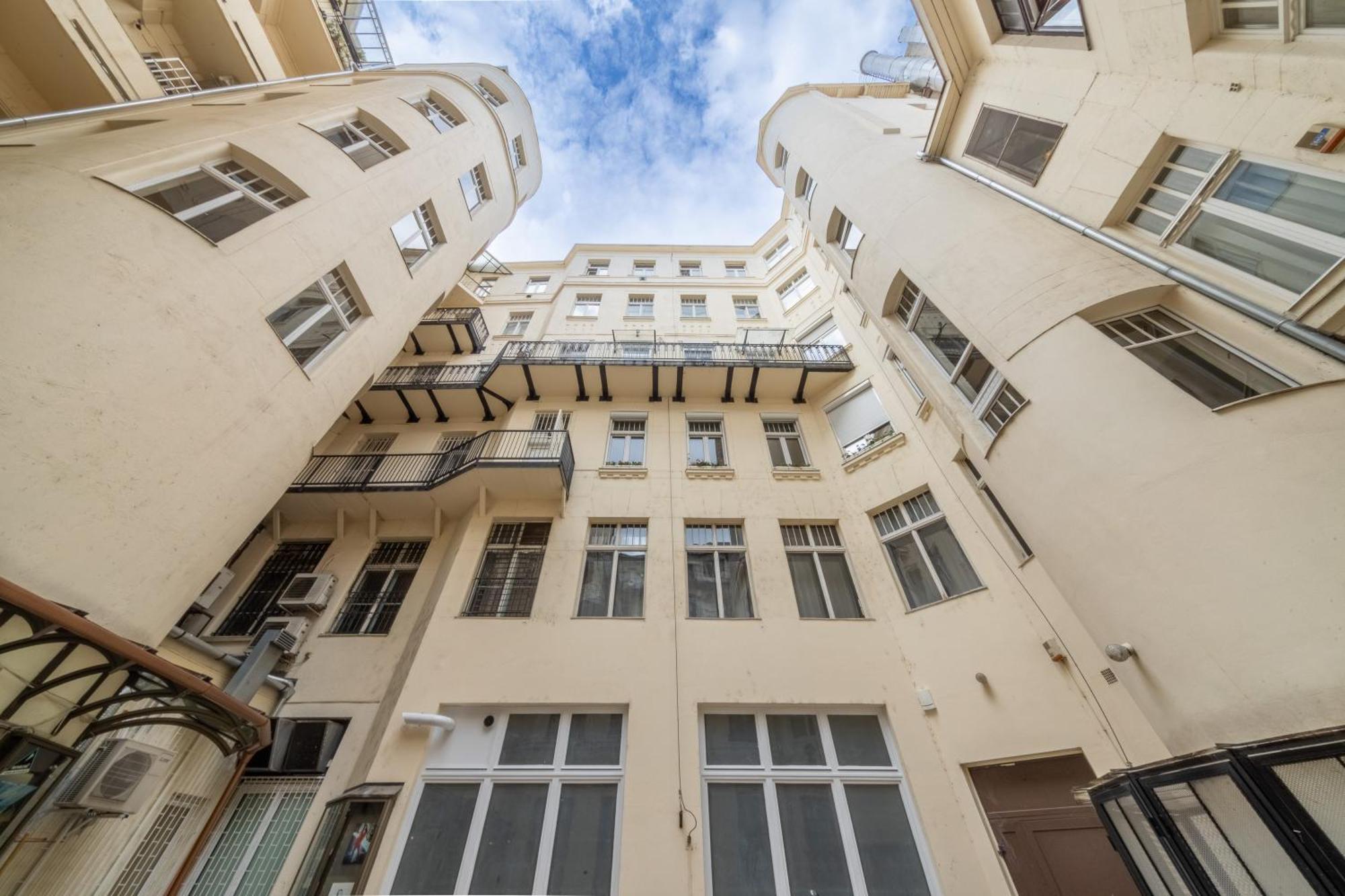 Katalin Apartment Budapest Exteriör bild